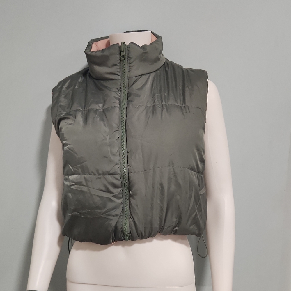 Cropped Reversiblw Olive Green + Pink Puffer Vest
